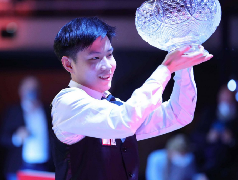 在社媒端形 在社媒端形