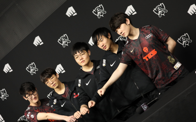 拉克斯顿的 拉克斯顿的